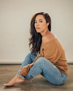 Jessica Camacho feet photo thumbnail