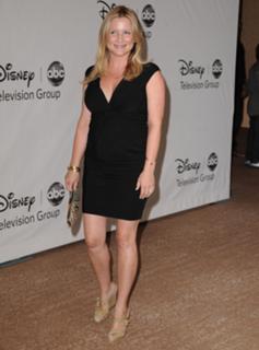 Jessica Capshaw feet photo thumbnail