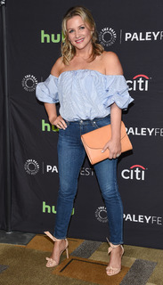 Jessica Capshaw feet photo thumbnail