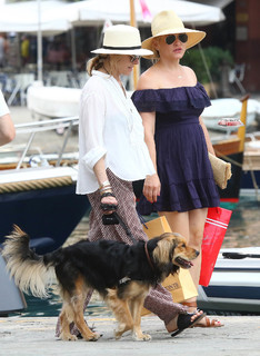 Jessica Capshaw feet photo thumbnail