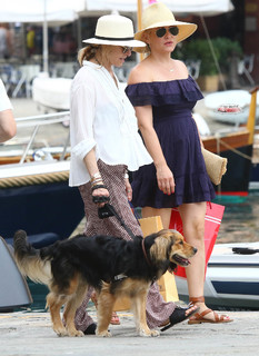 Jessica Capshaw feet photo thumbnail