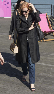 Jessica Chastain feet photo thumbnail