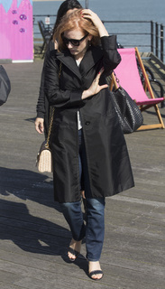 Jessica Chastain feet photo thumbnail