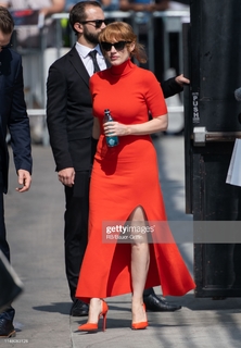 Jessica Chastain feet photo thumbnail
