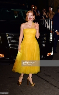 Jessica Chastain feet photo thumbnail