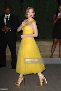 Jessica Chastain feet photo thumbnail