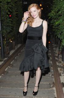 Jessica Chastain feet photo thumbnail