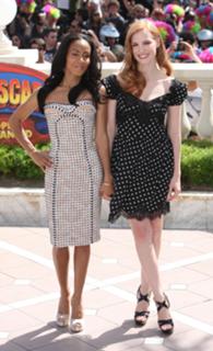 Jessica Chastain feet photo thumbnail