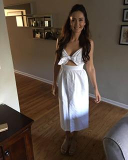 Jessica Chobot feet photo thumbnail