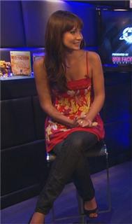 Jessica Chobot feet photo thumbnail