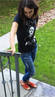 Jessica Chobot feet photo thumbnail