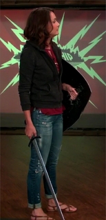 Jessica Chobot feet photo thumbnail