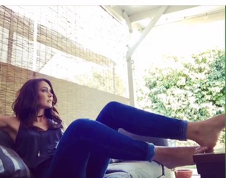 Jessica Chobot feet photo thumbnail