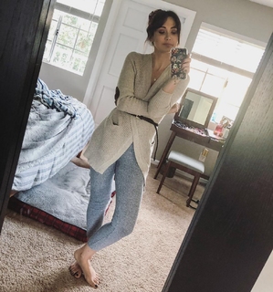 Jessica Chobot feet photo thumbnail