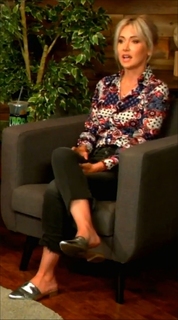 Jessica Chobot feet photo thumbnail