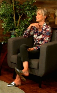 Jessica Chobot feet photo thumbnail