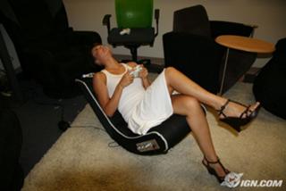 Jessica Chobot feet photo thumbnail