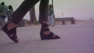 Jessica Chobot feet photo thumbnail