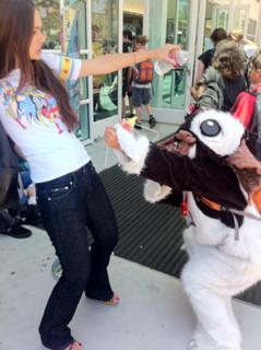 Jessica Chobot feet photo thumbnail