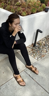 Jessica Chobot feet photo thumbnail