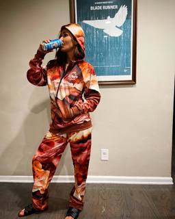 Jessica Chobot feet photo thumbnail
