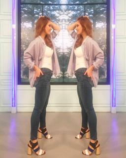 Jessica Cirio feet photo thumbnail