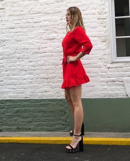 Jessica Cirio feet photo thumbnail