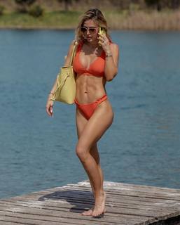 Jessica Cirio feet photo thumbnail