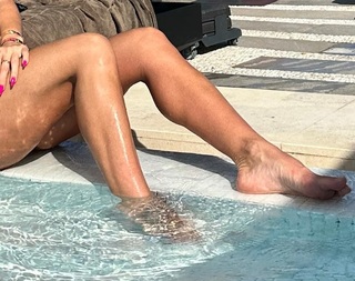 Jessica Cirio feet photo thumbnail