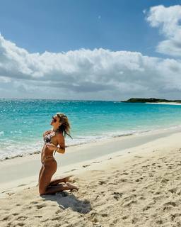 Jessica Cirio feet photo thumbnail