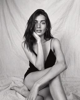 Jessica Clements feet photo 18