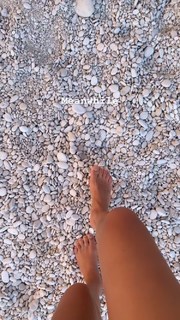 Jessica Clements feet photo 7