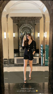 Jessica Clements feet photo 5