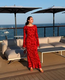 Jessica Clements feet photo 8