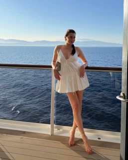 Jessica Clements feet photo 5