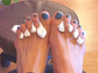Jessica Collins feet photo 10
