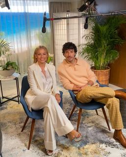 Jessica Collins feet photo 3