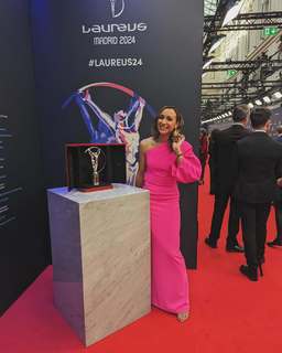 Jessica Ennis-Hill feet photo thumbnail