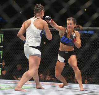 Jessica Eye feet photo 8