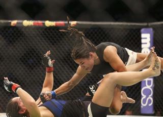 Jessica Eye feet photo 4