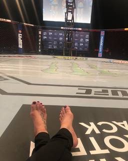 Jessica Eye feet photo 3