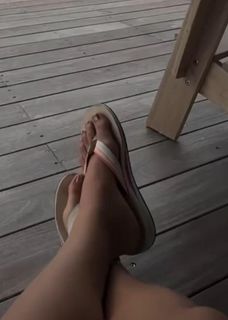Jessica Eye feet photo 2