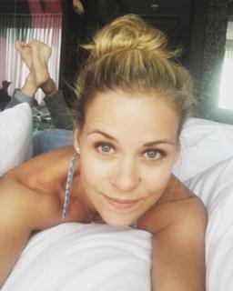 Jessica Ginkel feet photo thumbnail