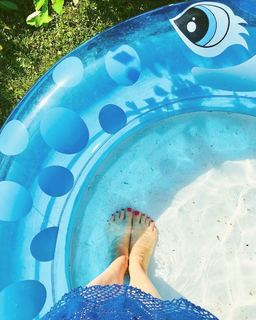 Jessica Ginkel feet photo thumbnail