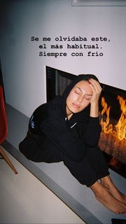 Jessica Goicoechea feet photo thumbnail