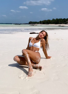 Jessica Goicoechea feet photo thumbnail