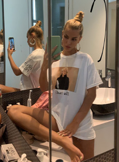 Jessica Goicoechea feet photo thumbnail