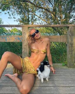 Jessica Goicoechea feet photo thumbnail