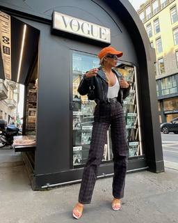 Jessica Goicoechea feet photo thumbnail