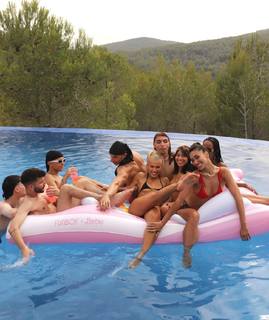 Jessica Goicoechea feet photo thumbnail